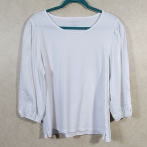 03562 Talbots white knit top with puffy eyelet sleeves PXL